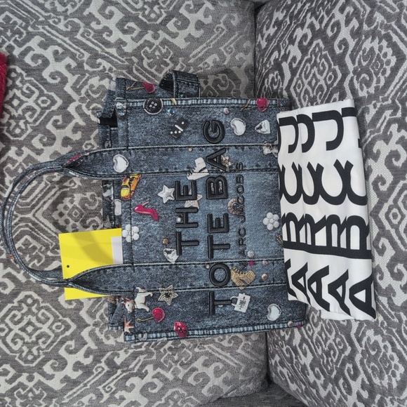 NWT Marc Jacobs Trompe L'Oeil Trinket Canvas Tote Bag Small - Picture 1 of 7